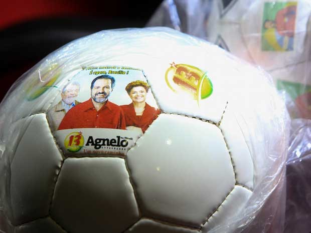 AGNELO E A BOLA