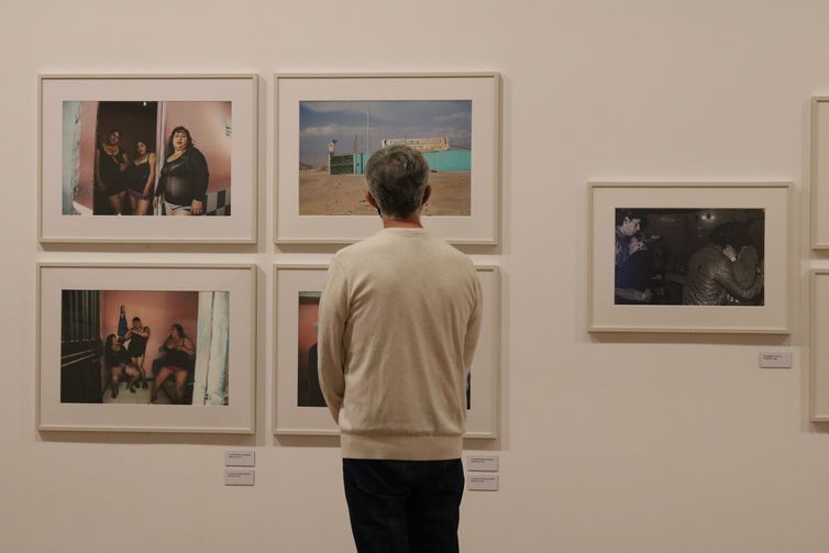 Exposição da fotógrafa chilena Paz Errázuriz em reabertura do Instituto Moreira Salles - IMS, na Avenida Paulista.