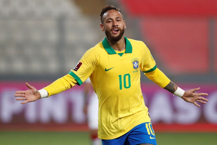 Neymar durante partida da seleção brasileira contra o Peru, em Lima/ Neymar, Fifa, Vice-Líder, gols, Pelé