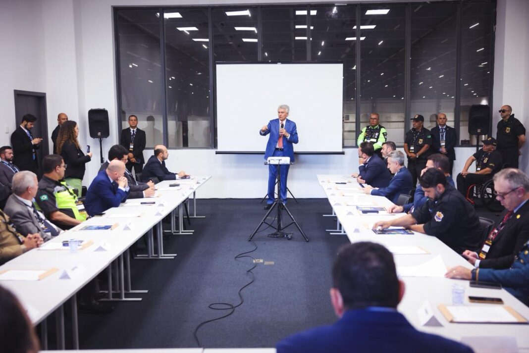 Caiado-no-Congresso-de-Operacoes-Policiais_Hegon-Correa.jpeg