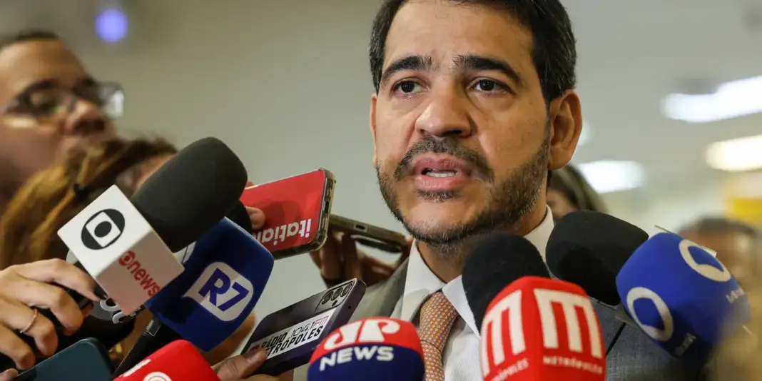 Parecer sobre indicação de Jorge Messias ao STF é apresentado na CCJ do Senado