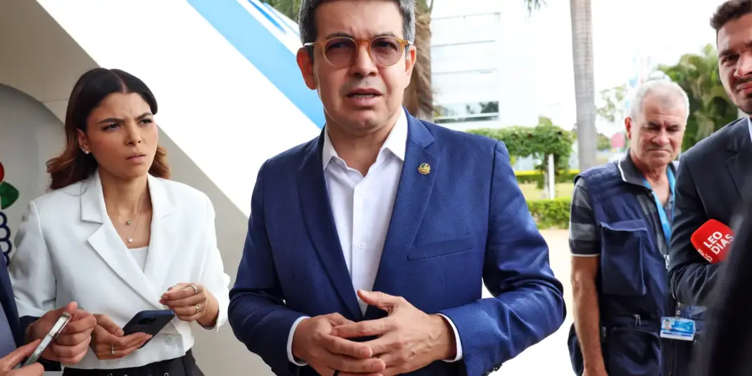 Randolfe Rodrigues afirma que governo deve indicar novo nome para o STF
