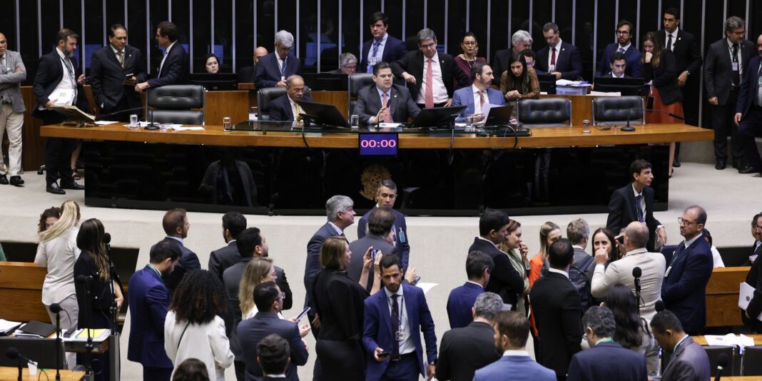 Congresso vota em 30 de abril veto de Lula ao PL da Dosimetria