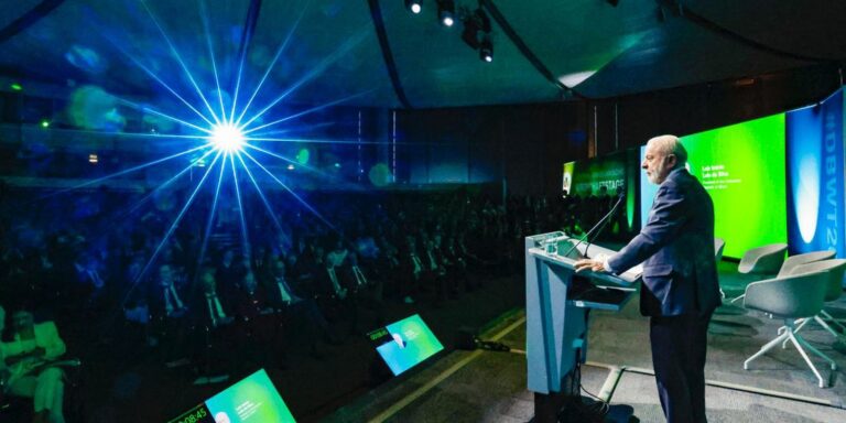 Lula define conflito no Oriente Médio como "guerra da insensatez"