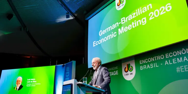 Lula defende reciprocidade após a expulsão de delegado brasileiro dos Estados Unidos