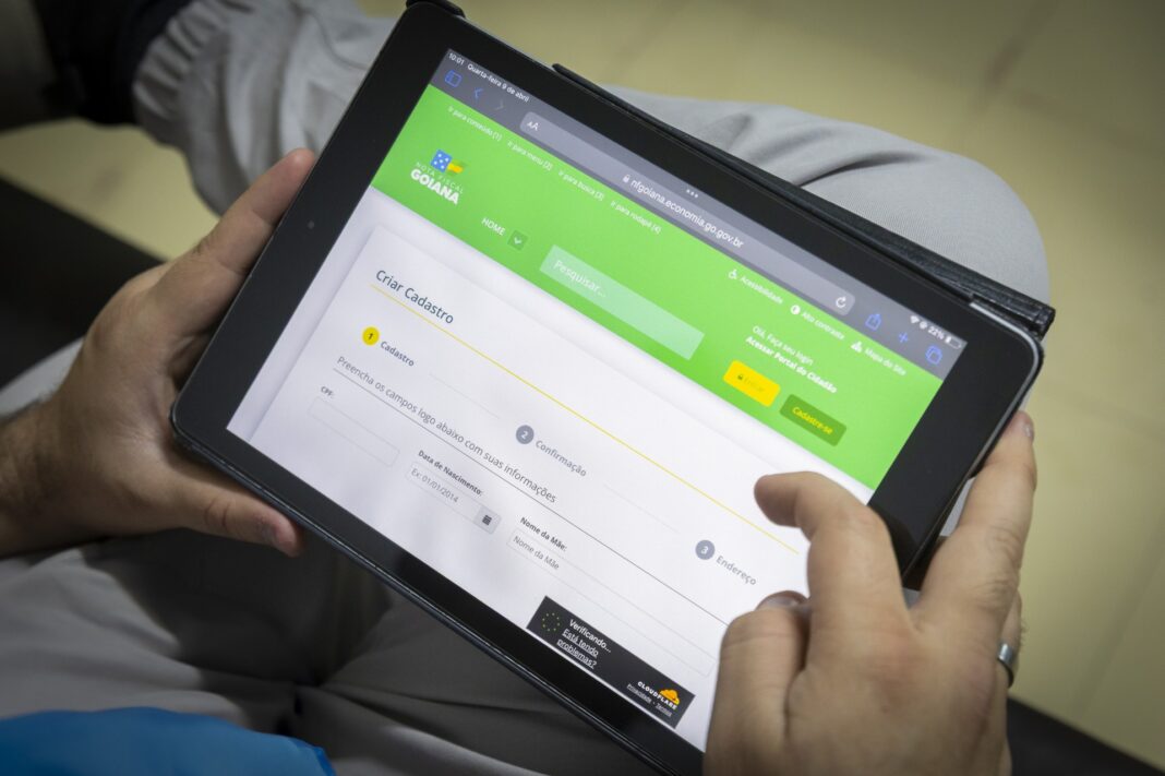 Governo de Goiás atinge 1 milhão de inscritos no programa Nota Fiscal Goiana