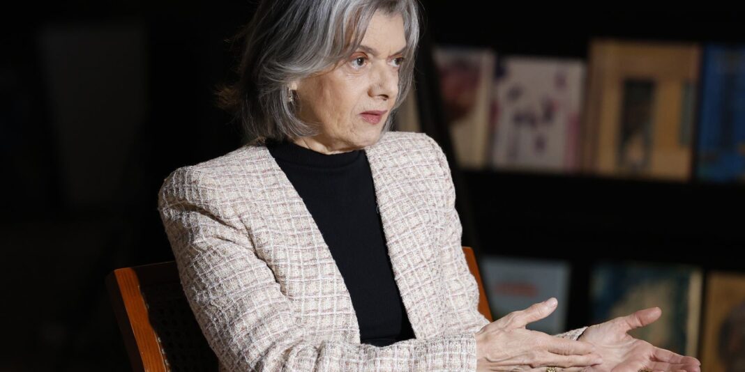 Cármen Lúcia afirma que recebe recomendações para deixar o STF em razão de ataques machistas