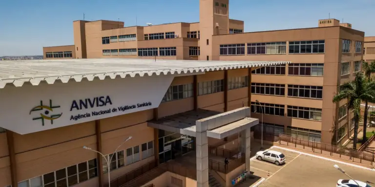 Anvisa analisa regulamentação para manipulação de canetas emagrecedoras