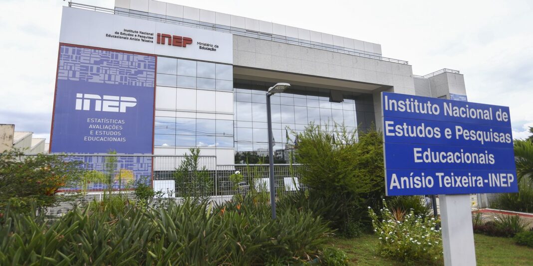 MEC estende prazo para solicitação de isenção da taxa de inscrição do Enem