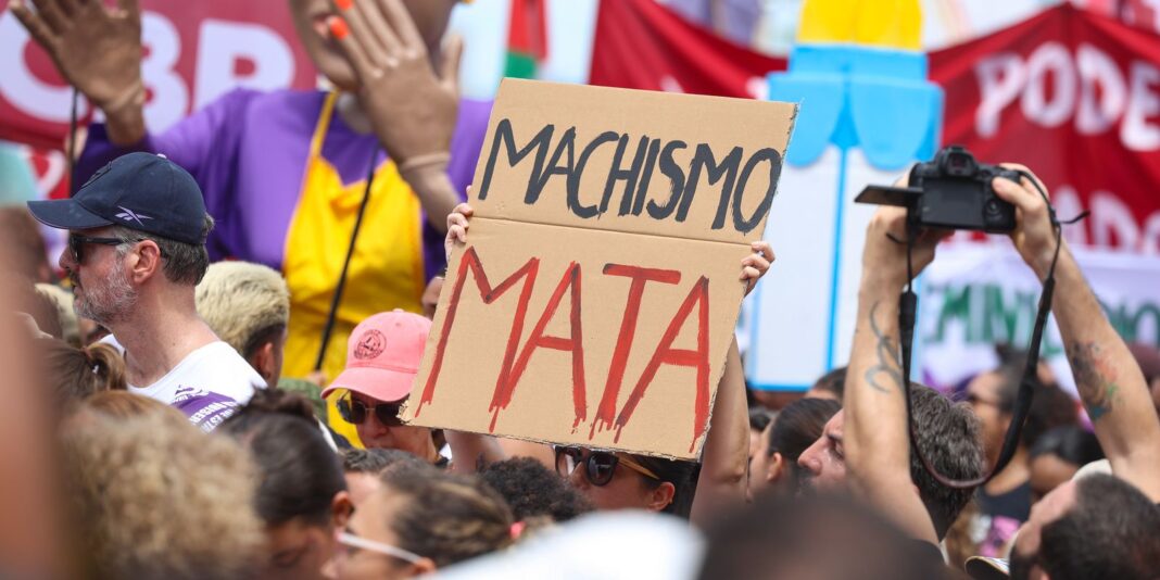 Homens se organizam para enfrentar o machismo e a violência contra a mulher