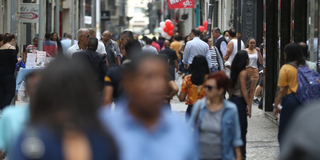 Pagamento do abono salarial tem início para nascidos em março e abril