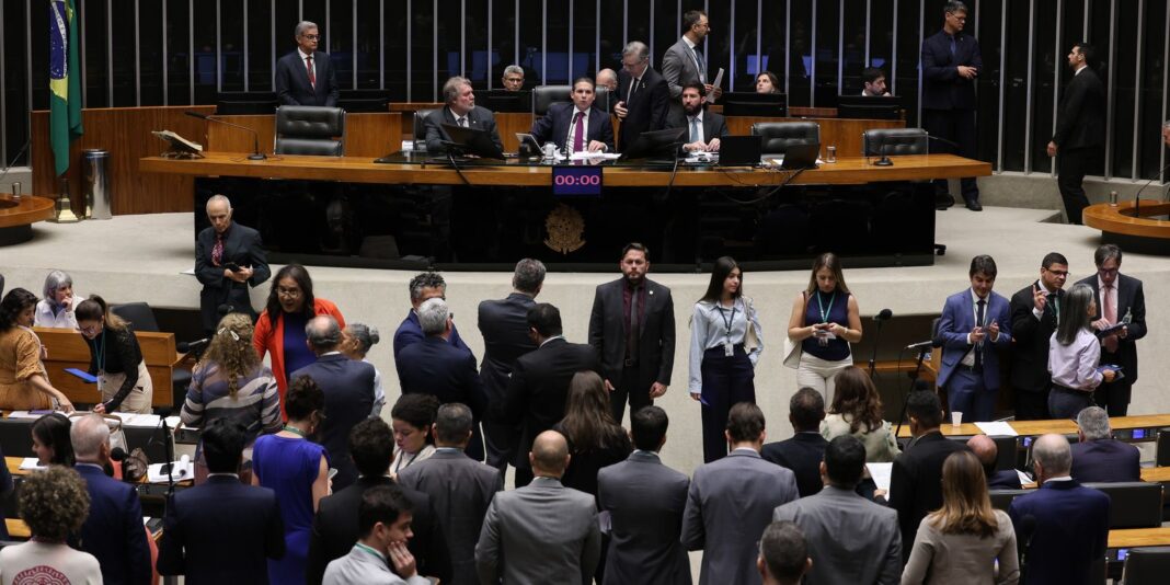 Câmara dos Deputados inicia análise de projeto sobre exploração de minerais críticos