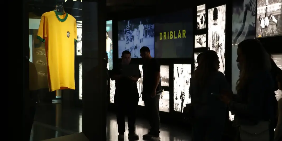 Museu do Futebol inaugura exposição dedicada às camisas da seleção brasileira