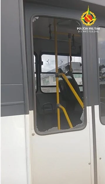 PMDF prende homem em flagrante por vandalismo e agressão a passageira na Esplanada dos Ministérios