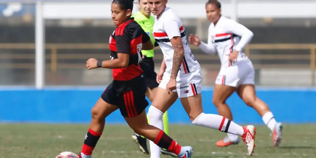 Flamengo vence São Paulo no primeiro jogo da final do Brasileiro Feminino Sub-20
