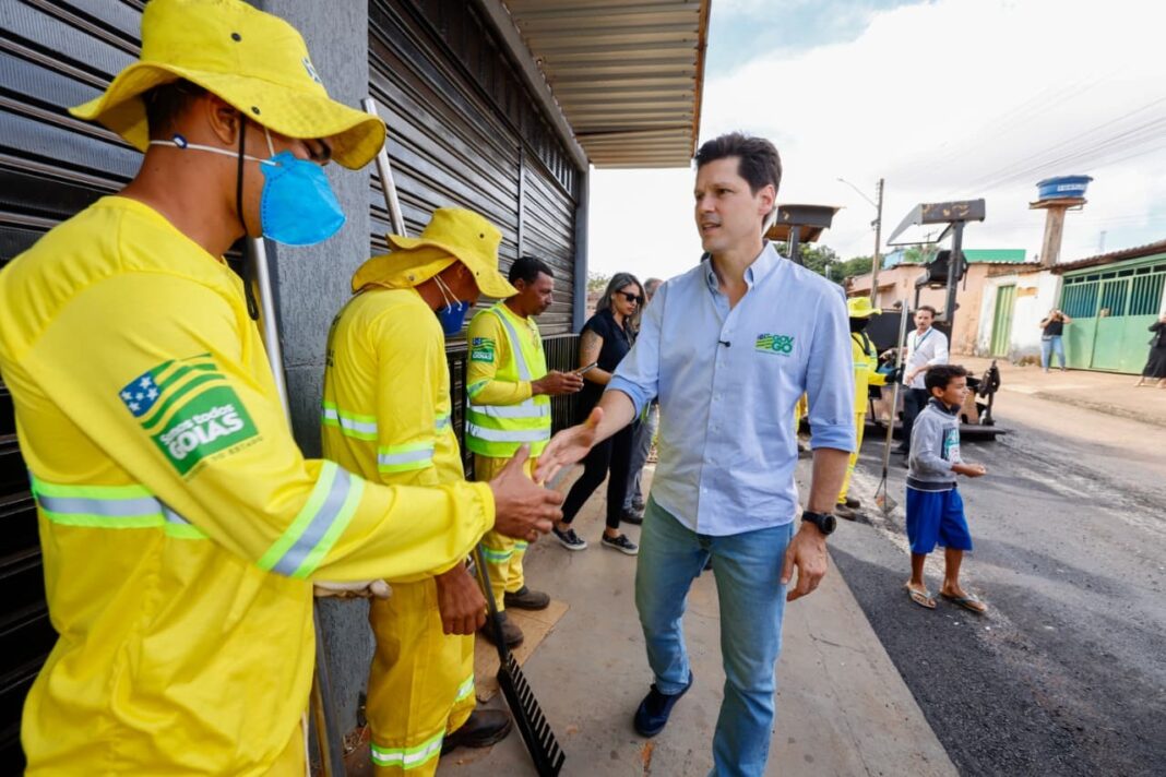 Goiás em Movimento Municípios revitaliza ruas em cinco bairros de Águas Lindas