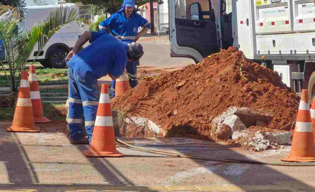 Saneago realiza ampliação da rede de água em Itaberaí