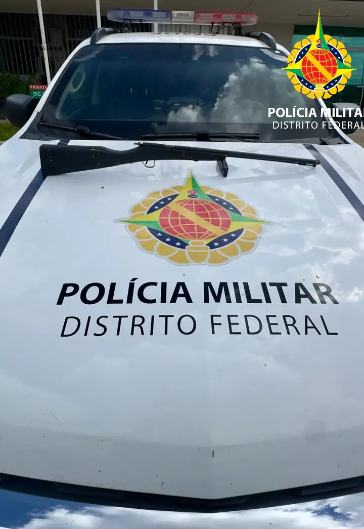 PMDF Apreende Arma de Fogo em Veículo Recolhido em Samambaia