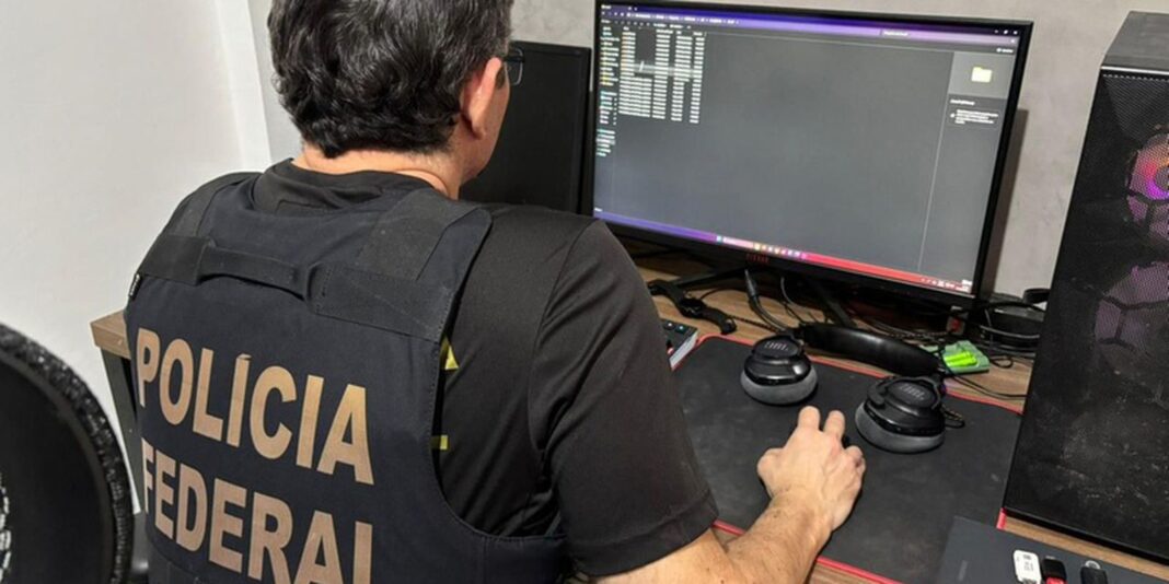 Polícia Federal apura caso de racismo em canal de mensagens
