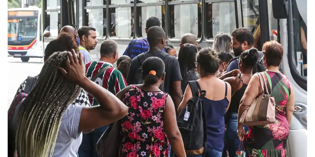 Desemprego de longa duração diminui 21,7% e atinge menor nível já registrado pelo IBGE
