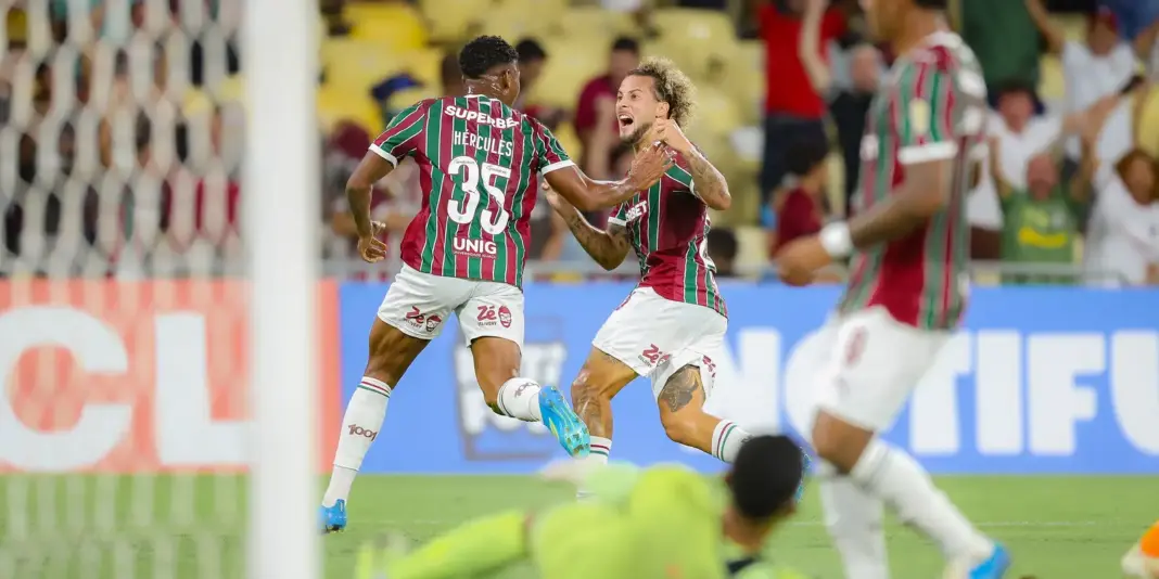 Fluminense avança na Libertadores enquanto Flamengo assegura melhor campanha