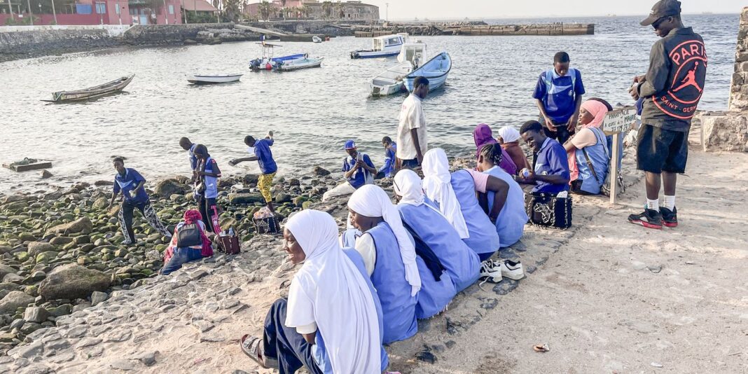 Ilha africana que remete à escravidão investe no turismo como fonte de renda