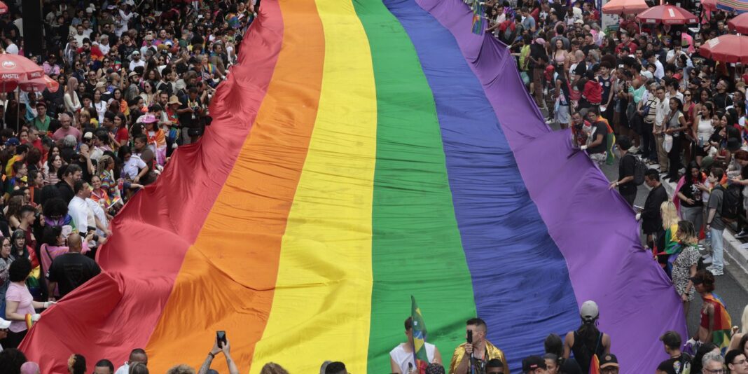 Parada LGBT+ de São Paulo enfrenta desafios e pode mudar de formato