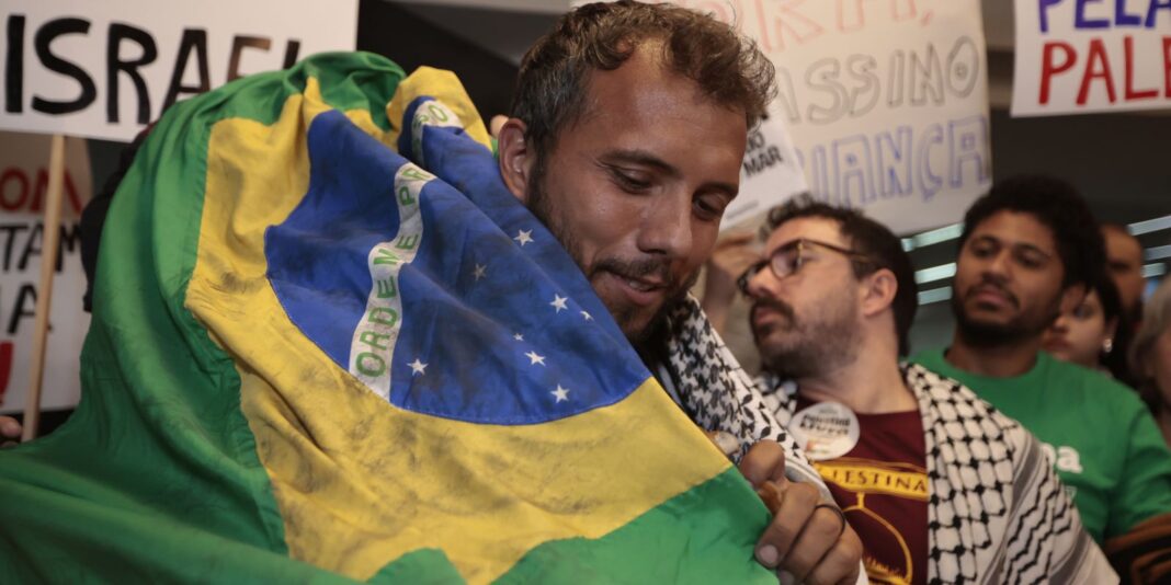 Falece mãe do ativista brasileiro Thiago Ávila, detido em Israel
