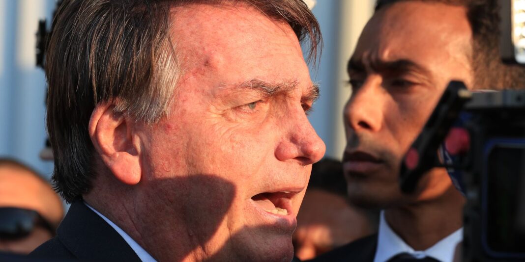 Bolsonaro recebe alta hospitalar após cirurgia no ombro