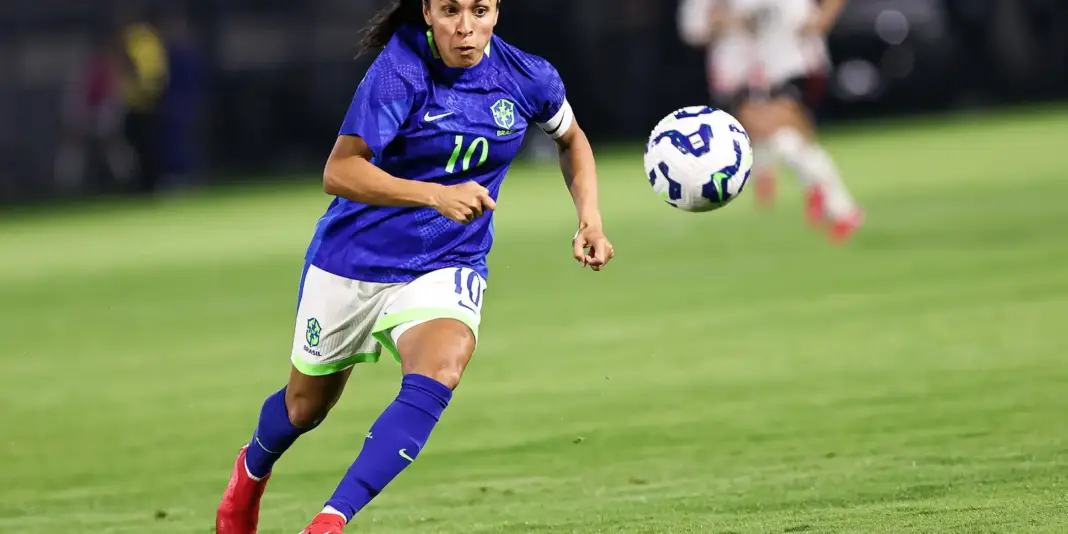Marta é convocada para amistosos da seleção feminina contra os EUA no Brasil