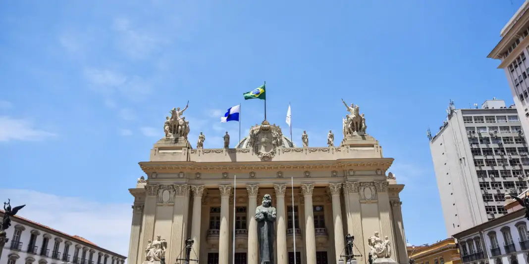 RJ: projeto prevê banheiros neutros para pessoas trans em espaços públicos e privados