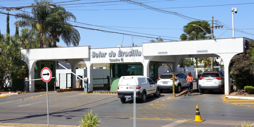 Defesa de Bolsonaro solicita prorrogação da prisão domiciliar ao ministro Moraes