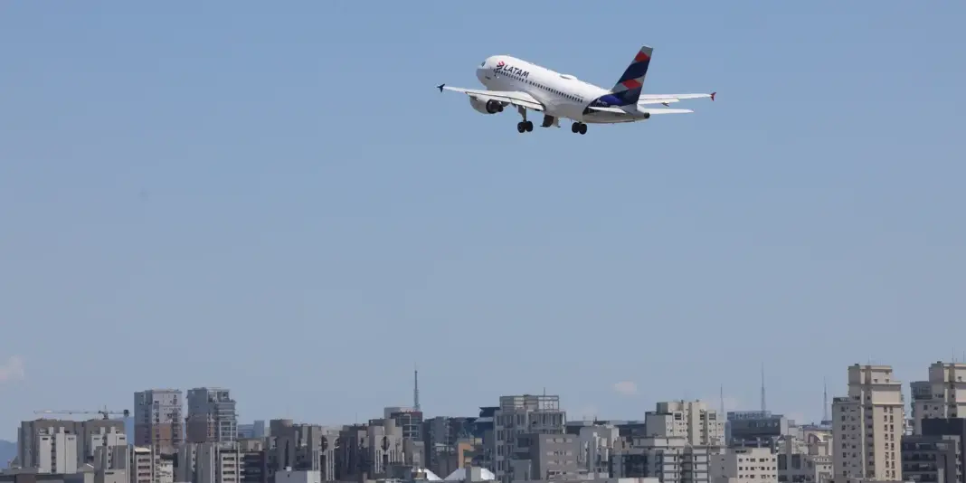 Petrobras anuncia redução de 14,2% no preço do querosene de aviação