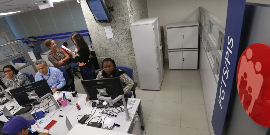 Pagamento do PIS/Pasep para nascidos em julho e agosto ocorre nesta segunda-feira