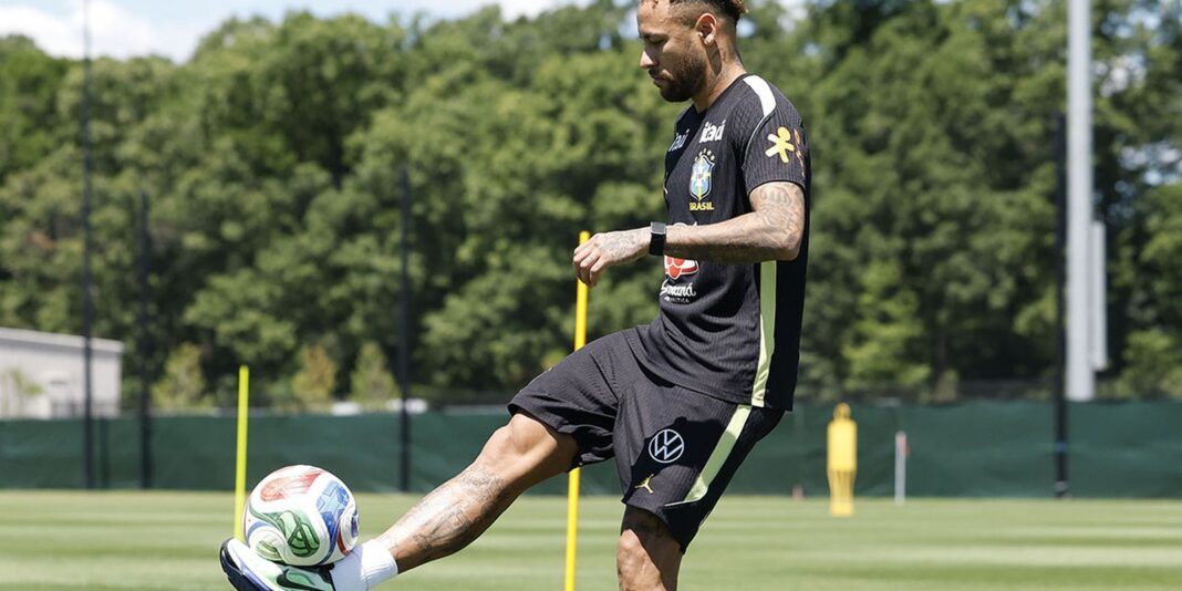 Neymar retorna aos treinos com a seleção a dois dias do confronto contra o Haiti