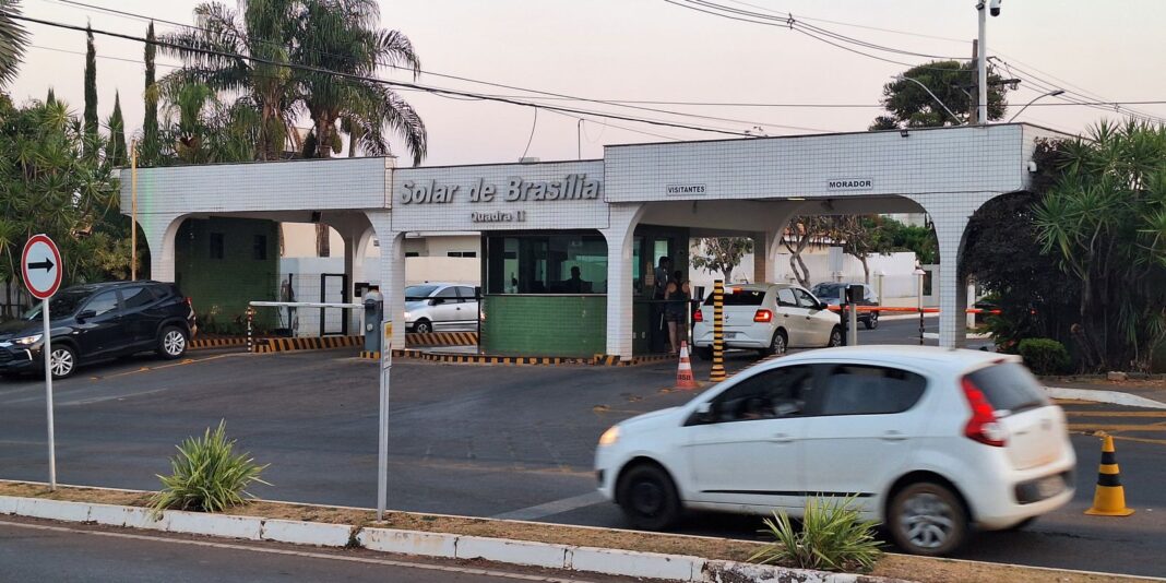 Moraes avaliará a continuidade da prisão domiciliar de Bolsonaro