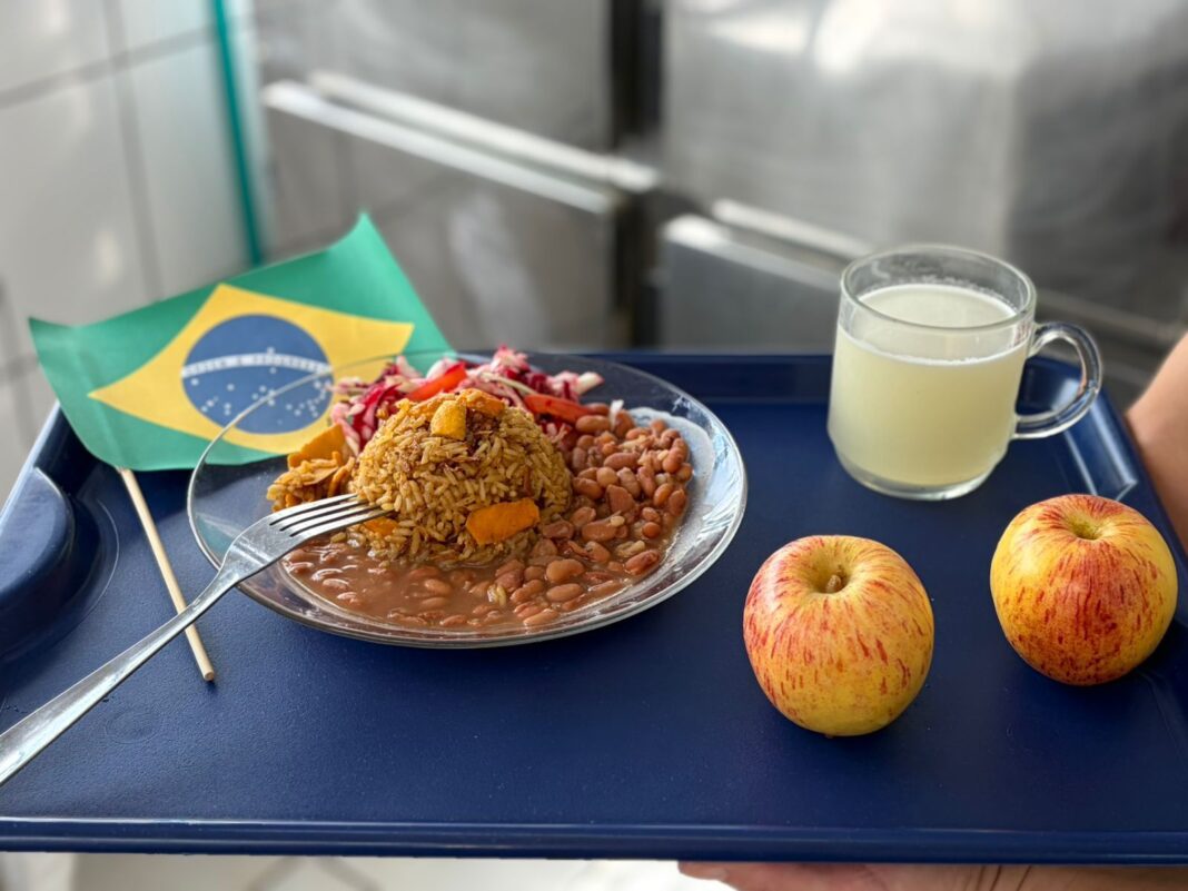 Cardápios temáticos da Copa do Mundo promovem cultura e gastronomia nas escolas