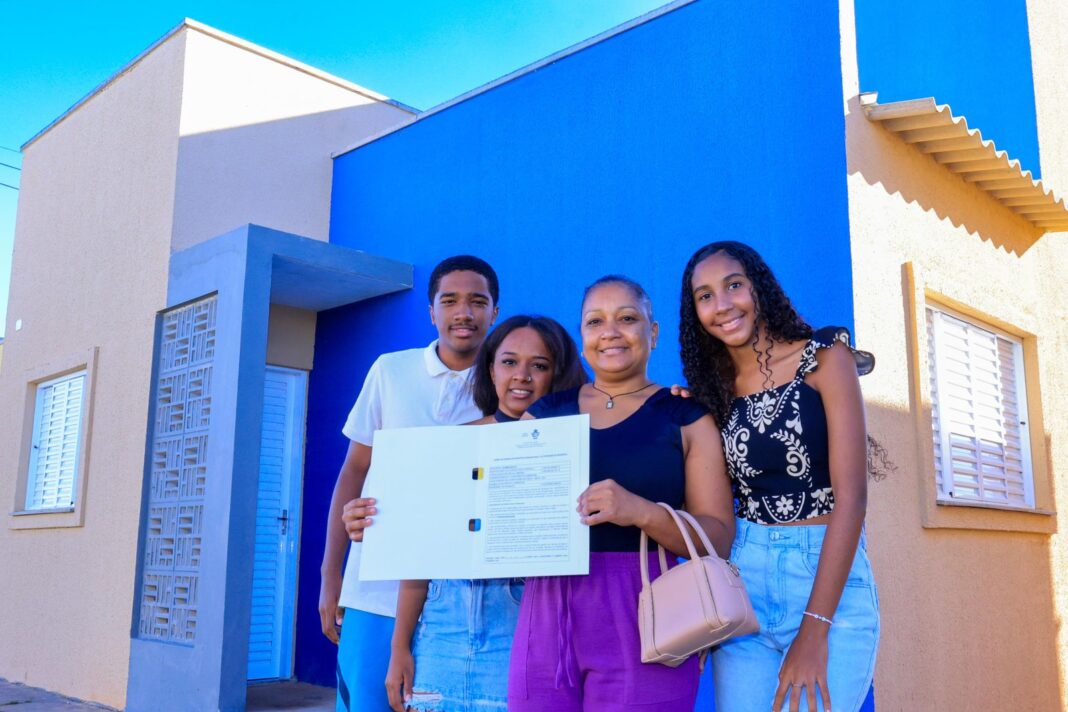 85 famílias de Urutaí e Cezarina conquistam a casa própria