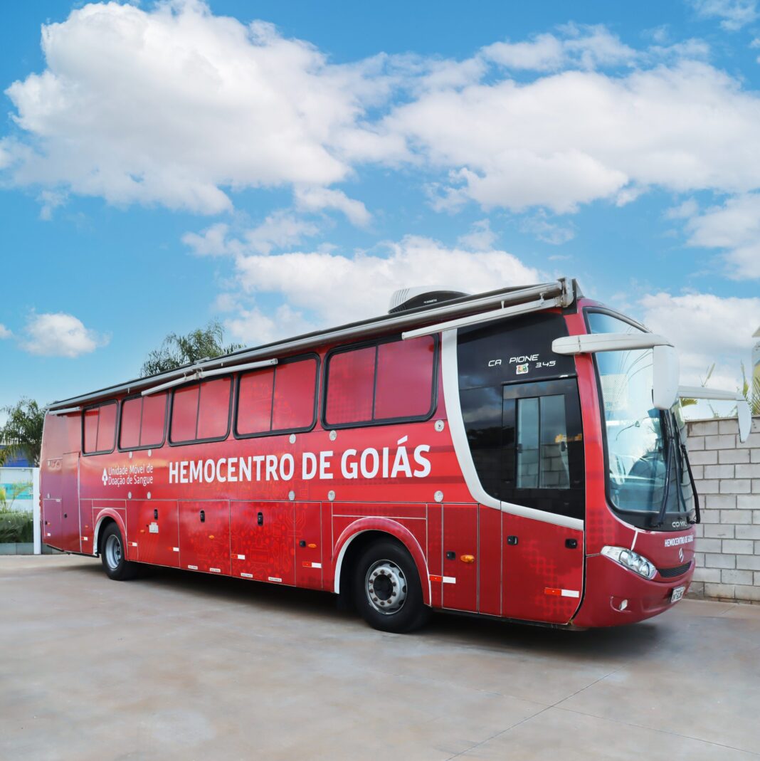 Unidade móvel do Hemocentro realiza coleta de doações no Goiânia Shopping