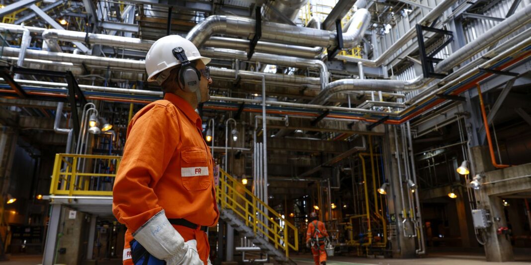 Economia brasileira registra crescimento de 0,1% em abril, segundo prévia da FGV