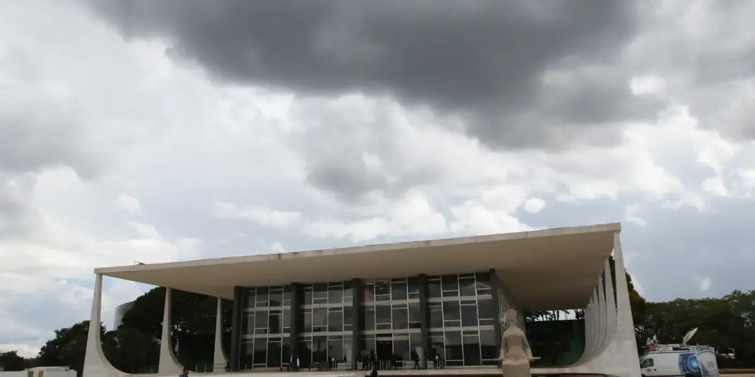 STF autoriza julgamento de ação penal contra Eduardo Bolsonaro por aumento de tarifas