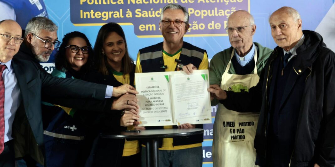 Saúde divulga expansão do atendimento para população em situação de rua
