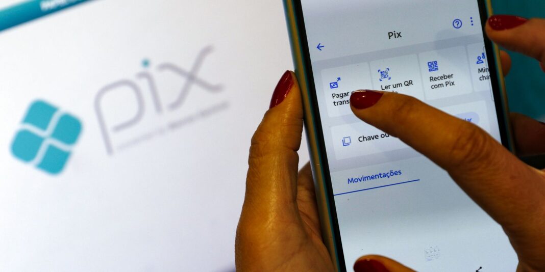 Febraban responde a críticas dos EUA sobre o Pix e refuta barreira à concorrência