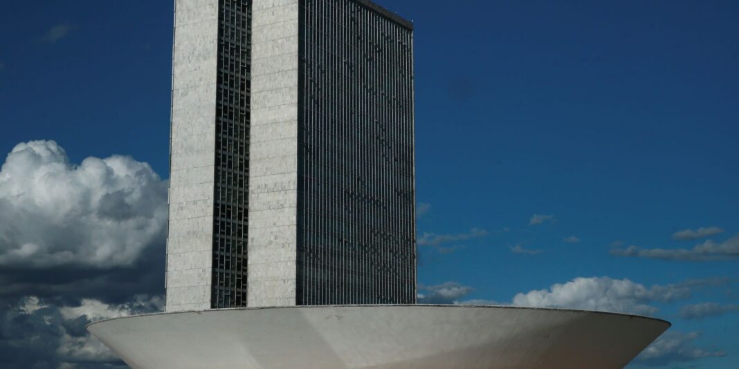 Governo encaminhará projeto à Câmara para elevar limite do MEI