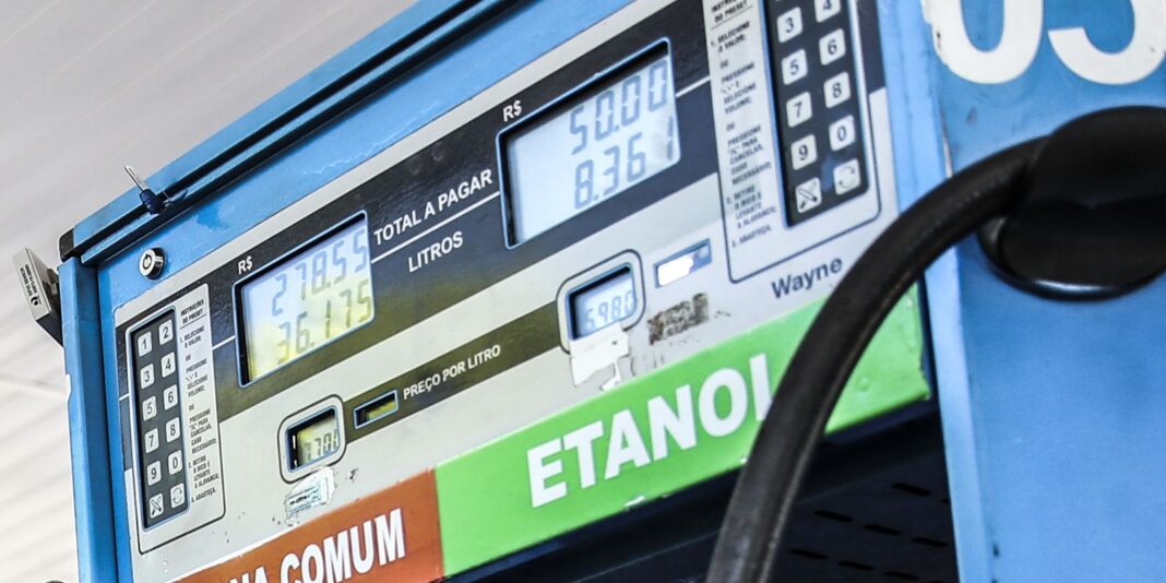 Brasil teve impacto menor do aumento do petróleo em comparação a outros países, afirma Ineep