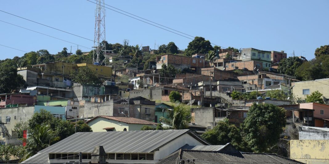 Tratamento de esgoto beneficiará 270 mil moradores da Baixada Fluminense
