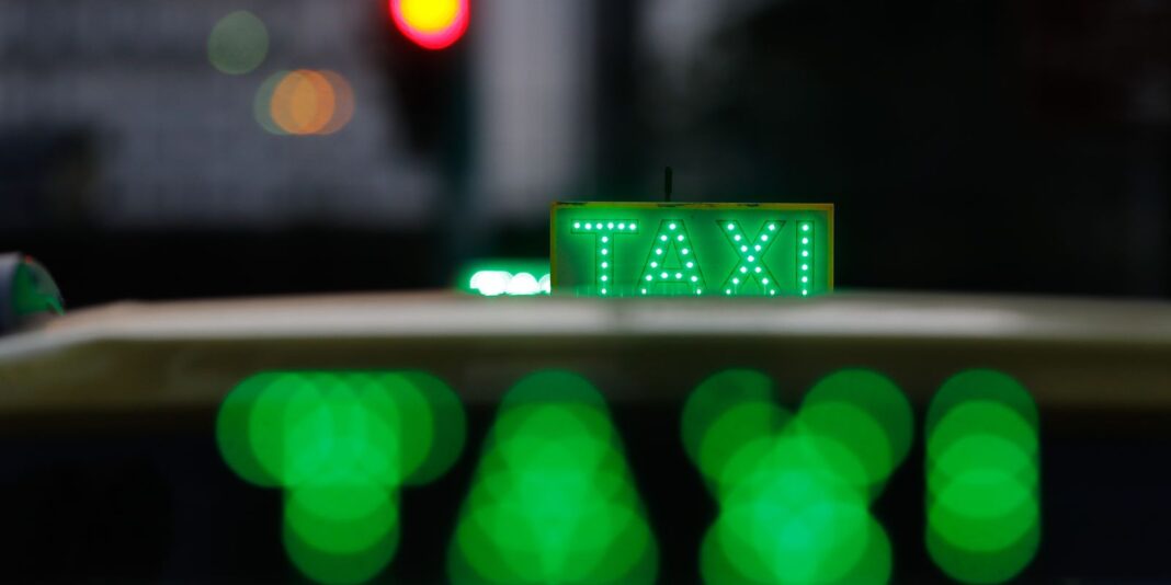 Motoristas de aplicativos e taxistas podem solicitar financiamento a partir de agora