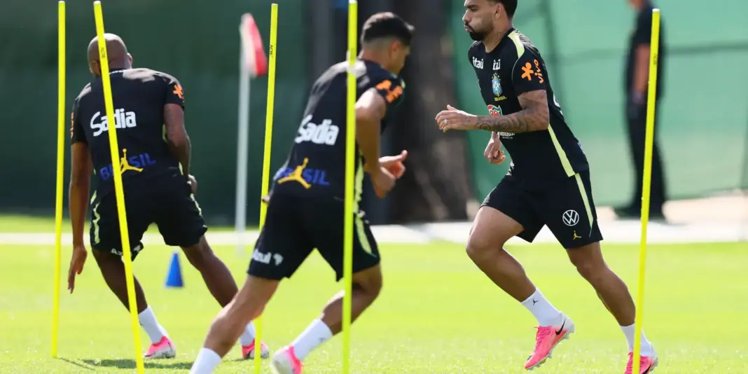 Seleção brasileira se reapresenta e realiza primeiro treino para enfrentar o Haiti