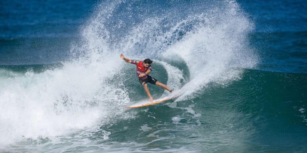 Dora e Chianca avançam para as semifinais da etapa do WSL em Saquarema