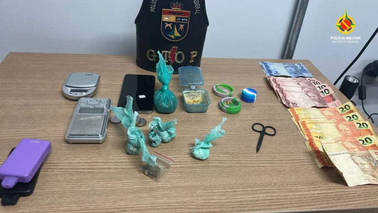 Dupla é Detida por Tráfico de Drogas em Operação Conjunta na Vila Cauhy